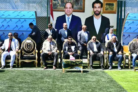 بعد الانتهاء من أعمال تطويره.. وزير الرياضة يفتتح مركز شباب محمد صلاح بمسقط رأسه